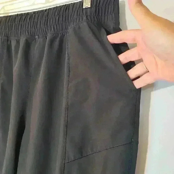 Yogaliscious Black Nylon Joggers Patch Pockets Elastic Waist Sz XL - Picture 6 of 9